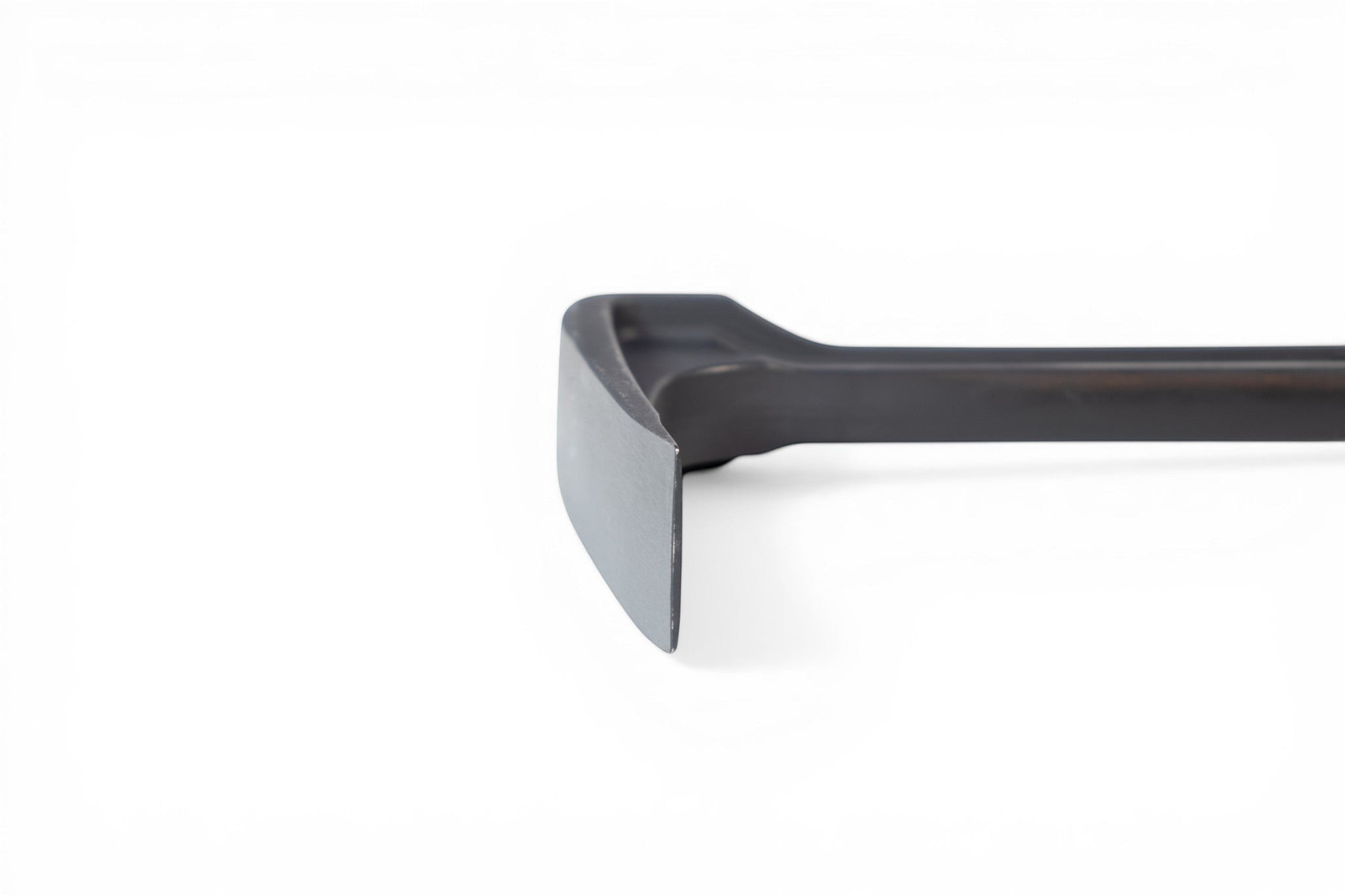 Fire Maul Tools 18" black oxide forged steel pry bar with 1.5" adz and prying claw.